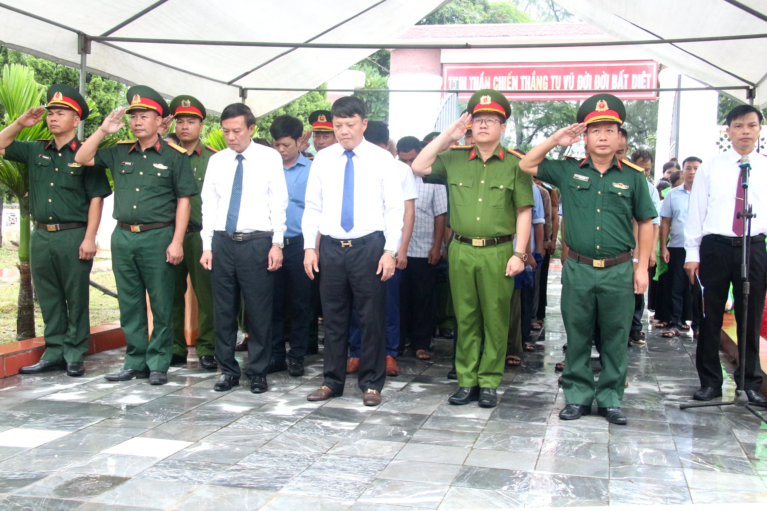 Nghĩa trang liệt sỹ mặt trận Tu Vũ - chốn linh thiêng bên núi Tản, sông Đà