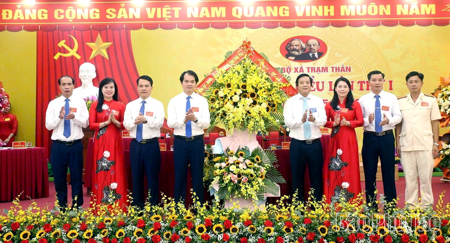 Đại hội đại biểu Đảng bộ xã Trạm Thản lần thứ I: Đẩy mạnh xây dựng đồng bộ kết cấu hạ tầng