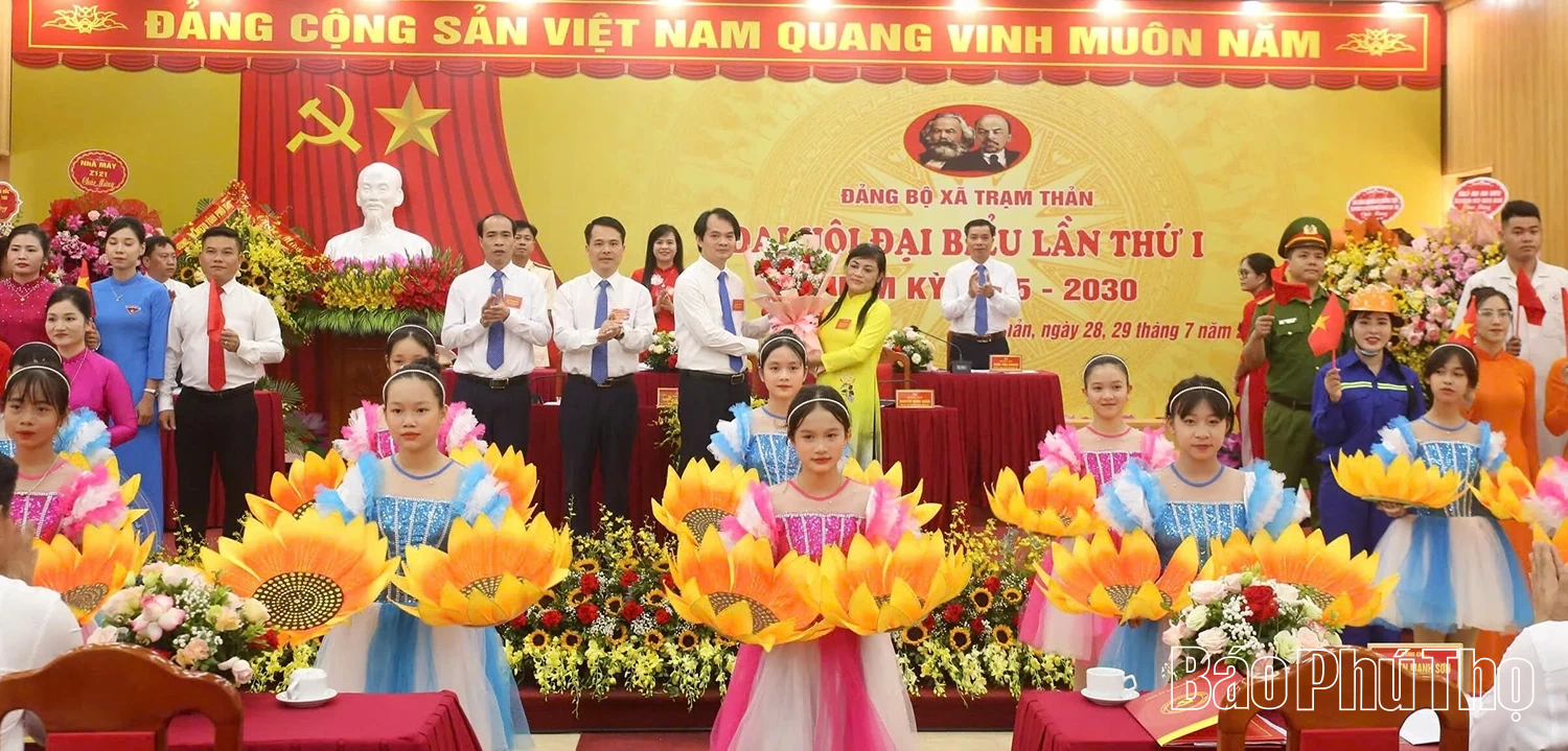Đại hội đại biểu Đảng bộ xã Trạm Thản lần thứ I: Đẩy mạnh xây dựng đồng bộ kết cấu hạ tầng