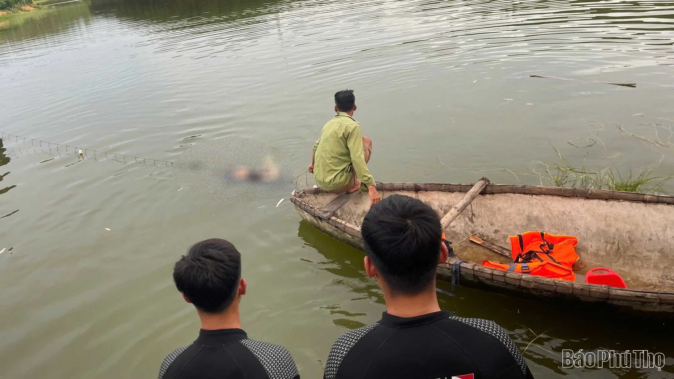 Trượt chân ngã xuống đập thuỷ lợi, một trẻ bị đuối nước tử vong