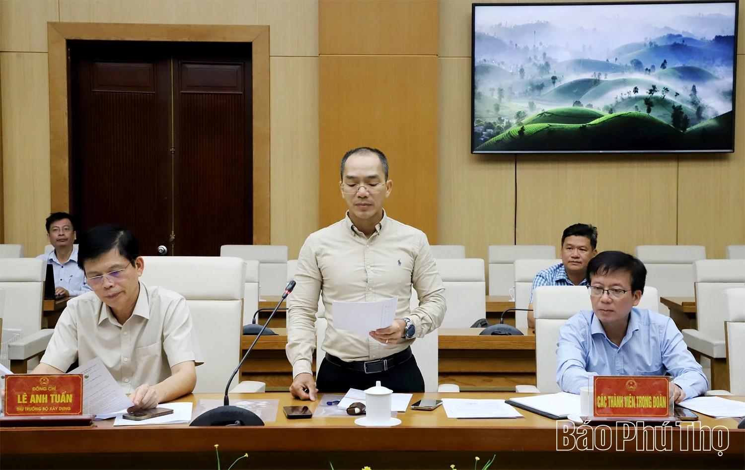 Tập trung tháo gỡ khó khăn giải phóng mặt bằng Dự án cải tạo, nâng cấp Quốc lộ 2 và Quốc lộ 6