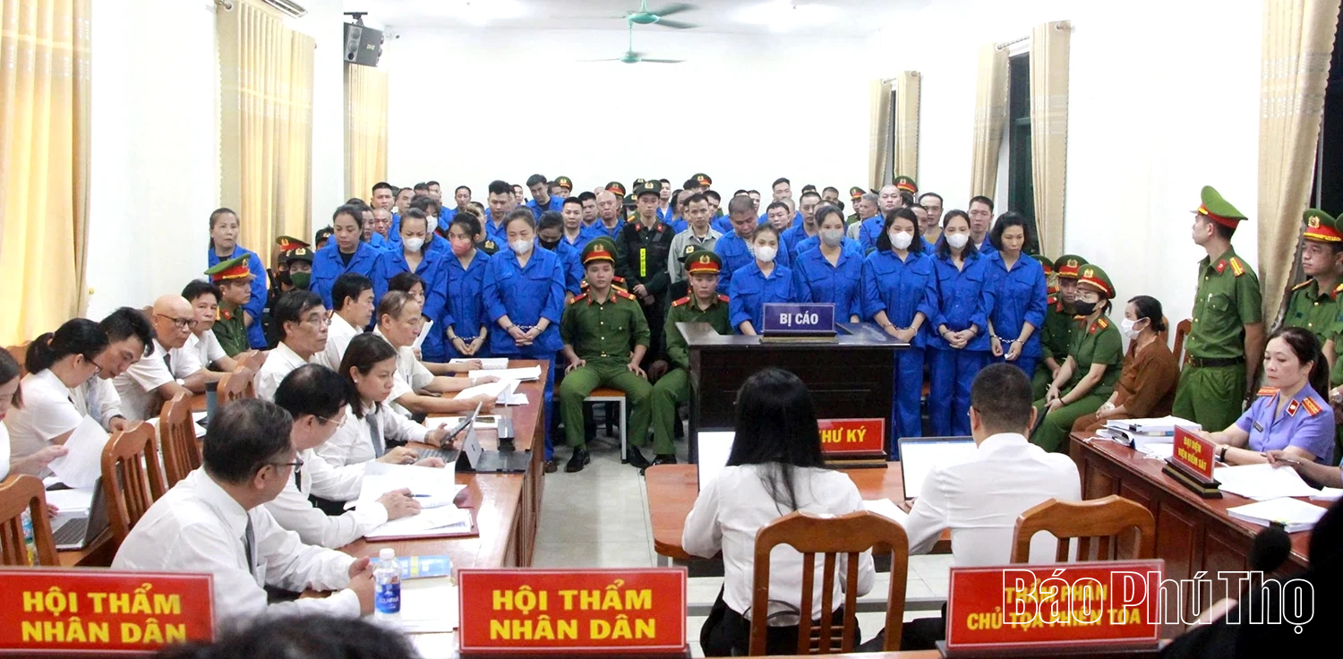 Xét xử đường dây buôn bán 29 bánh heroin: 24 bị cáo đối mặt với mức án cao nhất