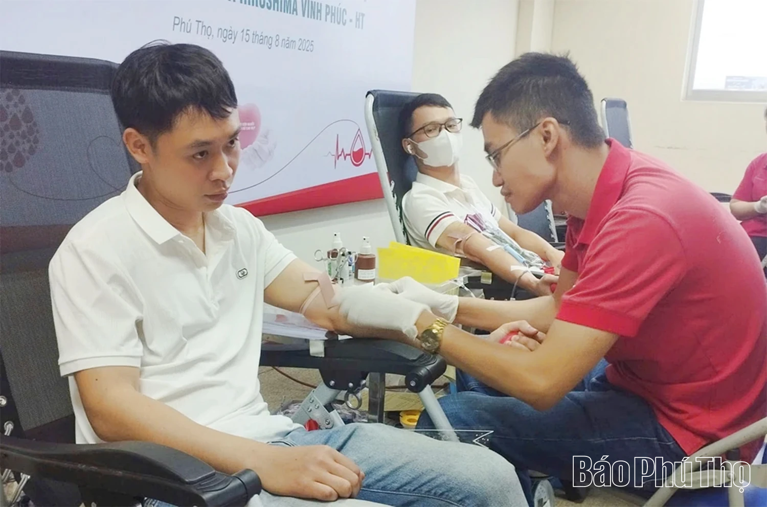 Ngày hội hiến máu “Giọt hồng Doanh nghiệp”