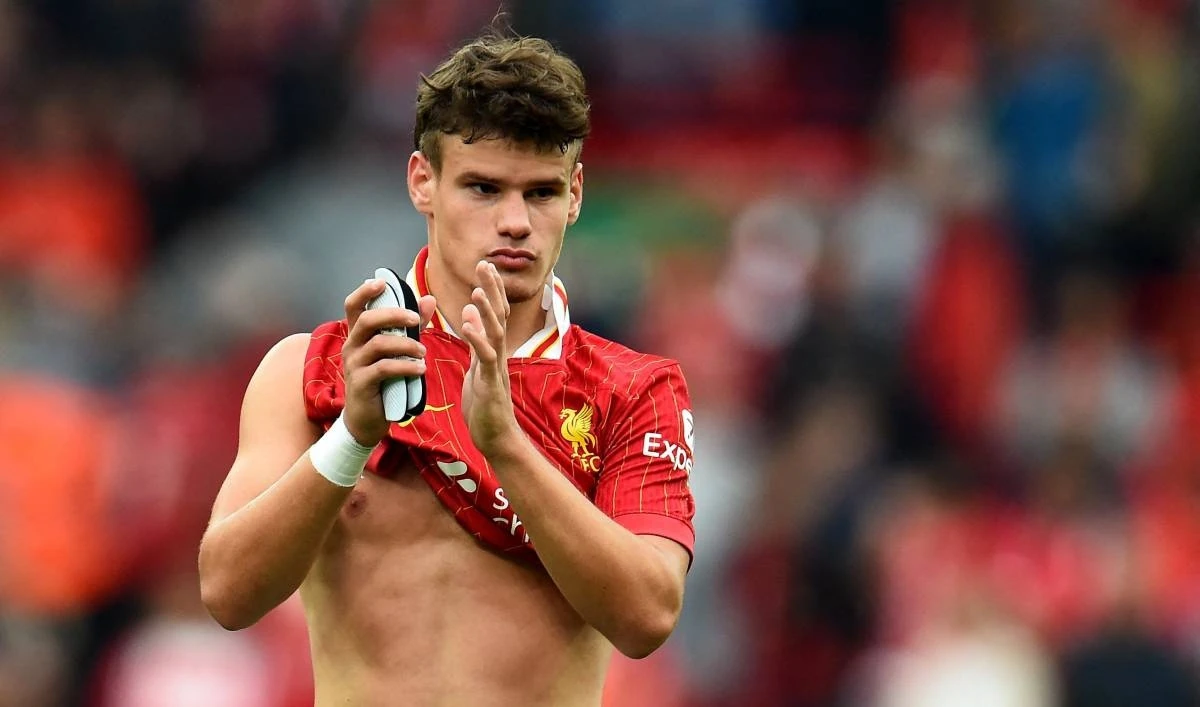 10 ngôi sao bước ra từ vùng tối Ngoại hạng Anh