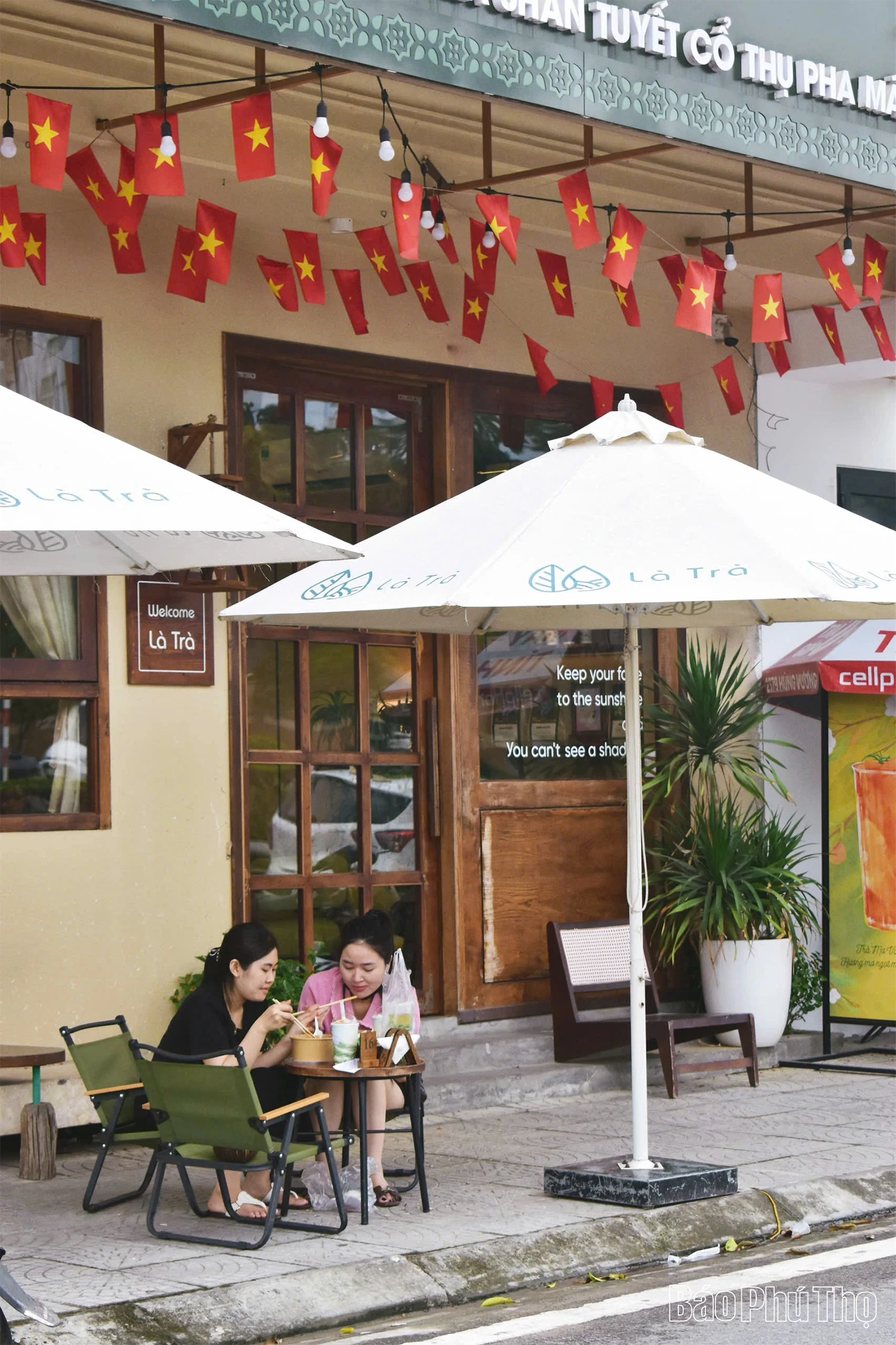 Trào lưu “Cafe yêu nước” mừng Quốc khánh