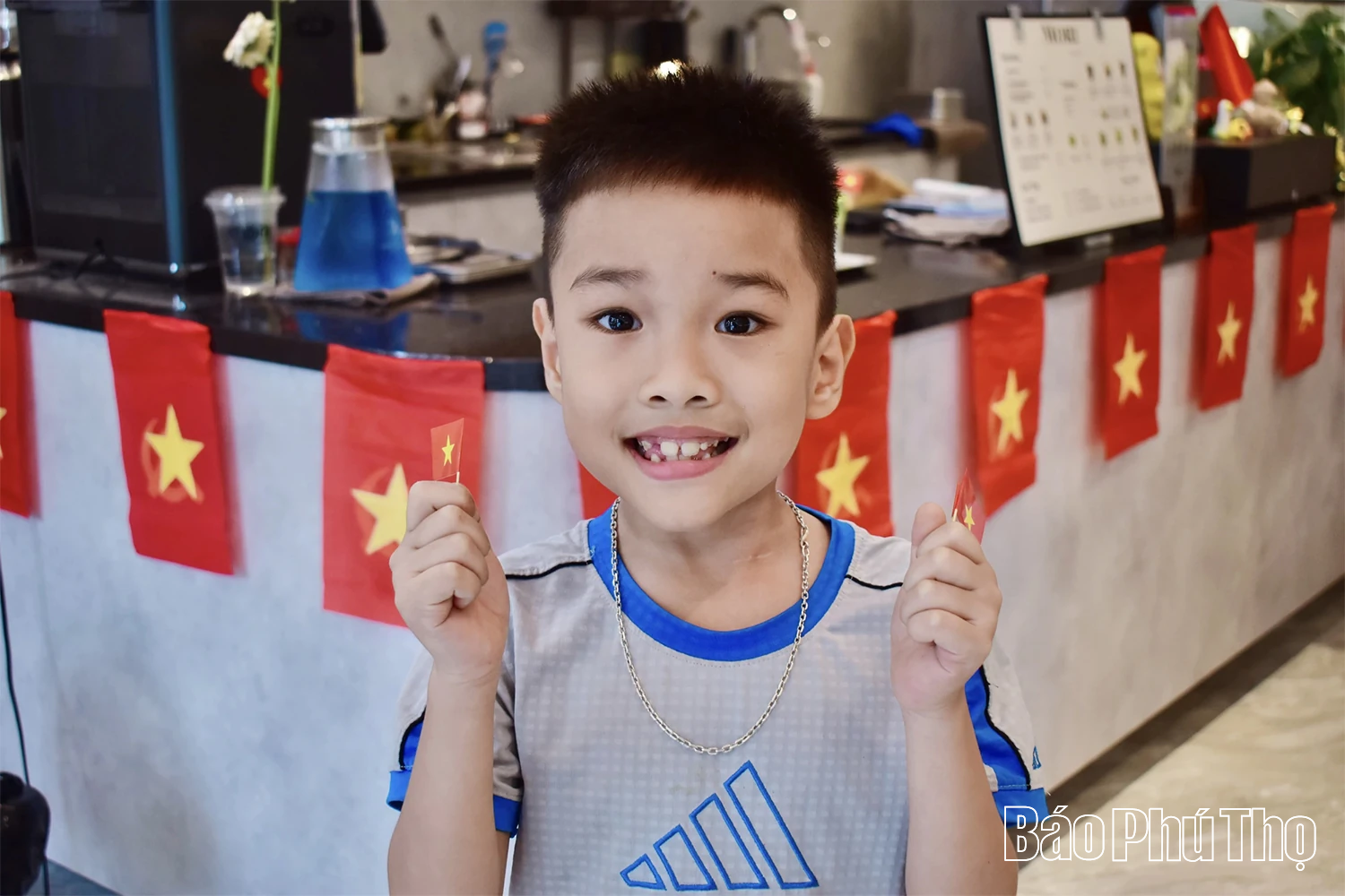 Trào lưu “Cafe yêu nước” mừng Quốc khánh