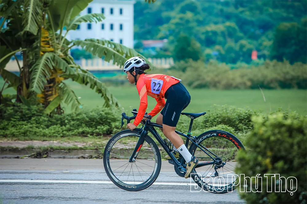 Những pha nước rút thần tốc xe đạp đường trường