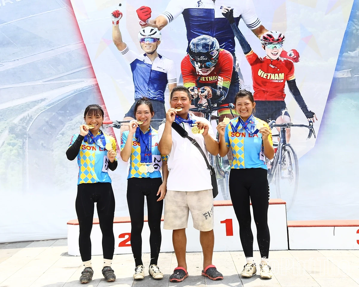 Kịch tính, bất ngờ nội dung vô địch xe đạp địa hình trẻ quốc gia