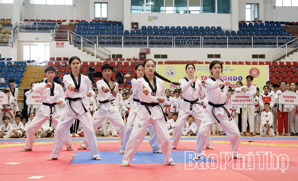 Hơn 400 VĐV tham dự Giải Taekwondo Phú Thọ mở rộng tranh Cúp Hùng Vương