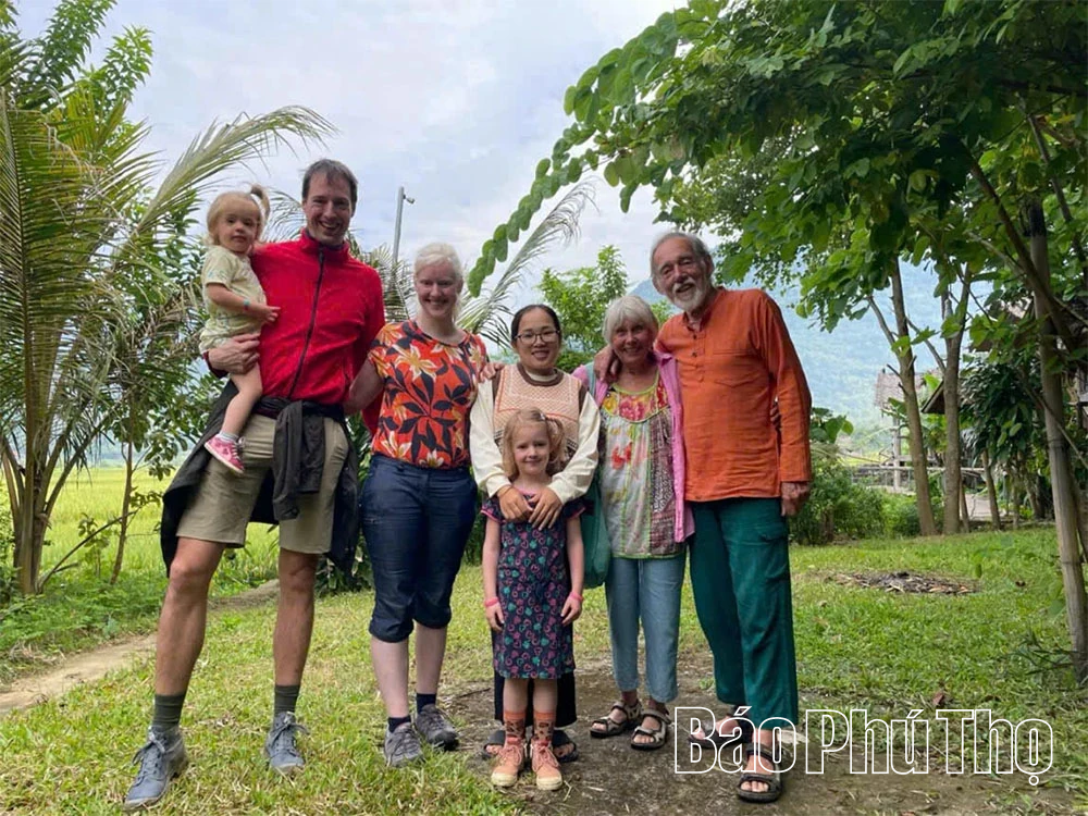 Người tiên phong “đánh thức” tiềm năng du lịch Mai Châu