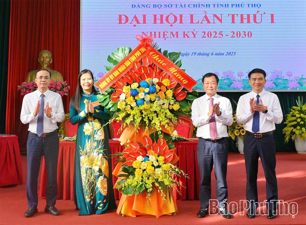 Vững bước trên chặng đường mới