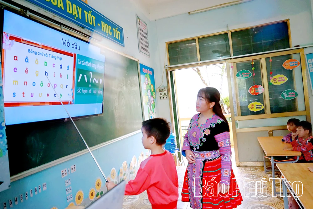 Kỳ 2: Cô giáo người Mông với lớp học “Tiếng Việt cho em”