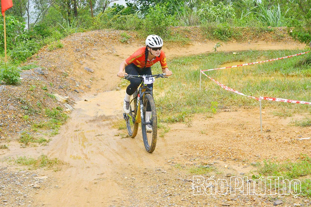 Bế mạc Giải vô địch Xe đạp đường trường và địa hình trẻ quốc gia lần thứ 30