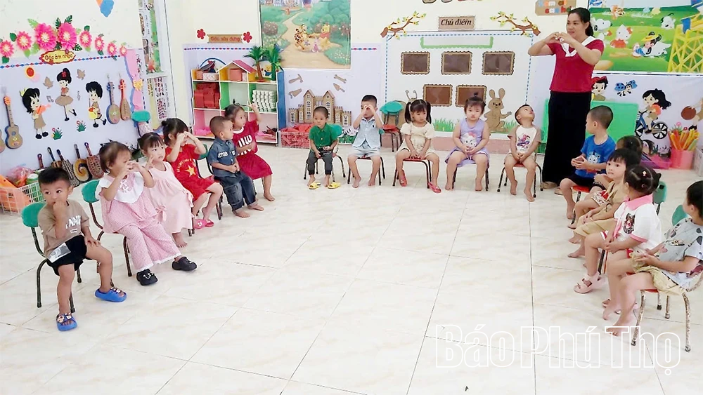 Học sinh Phú Thọ nô nức tựu trường