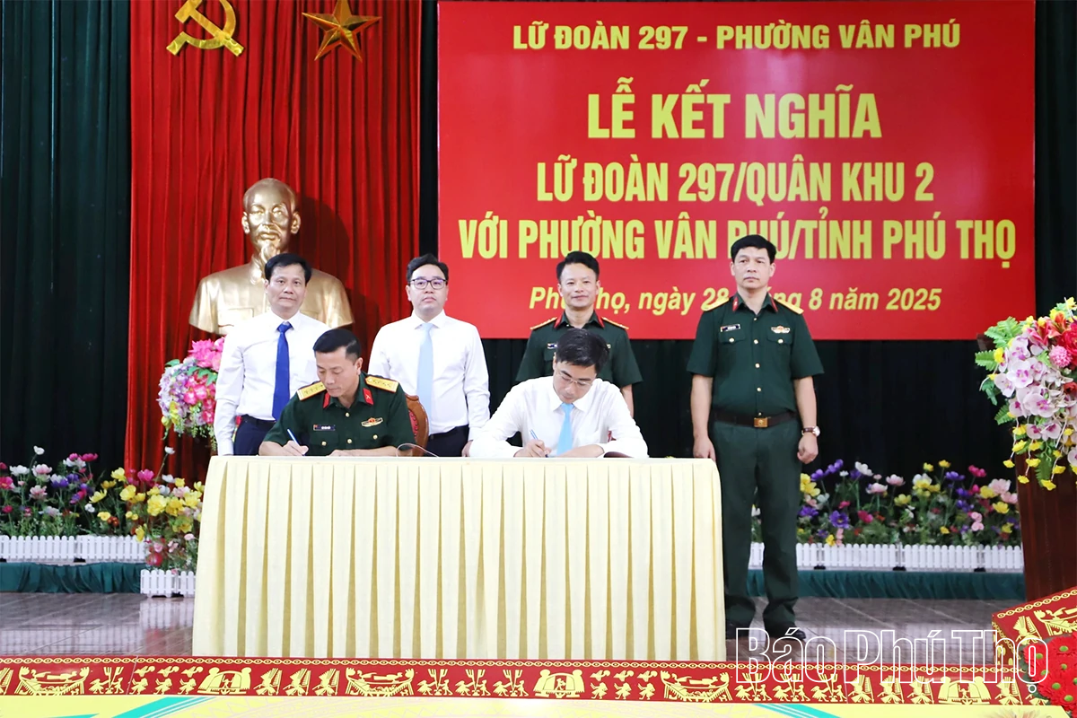 Tăng cường mối quan hệ quân – dân bền chặt