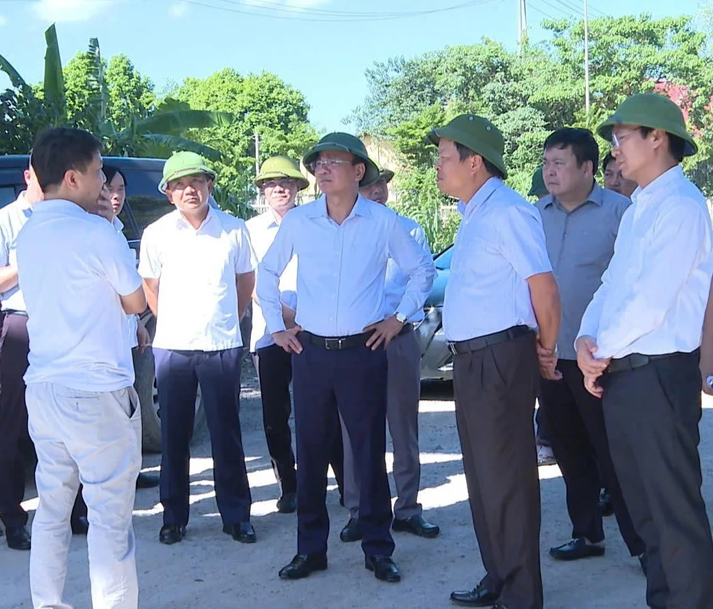 Bí thư Tỉnh ủy Đặng Xuân Phong kiểm tra một số dự án gặp khó khăn, vướng mắc