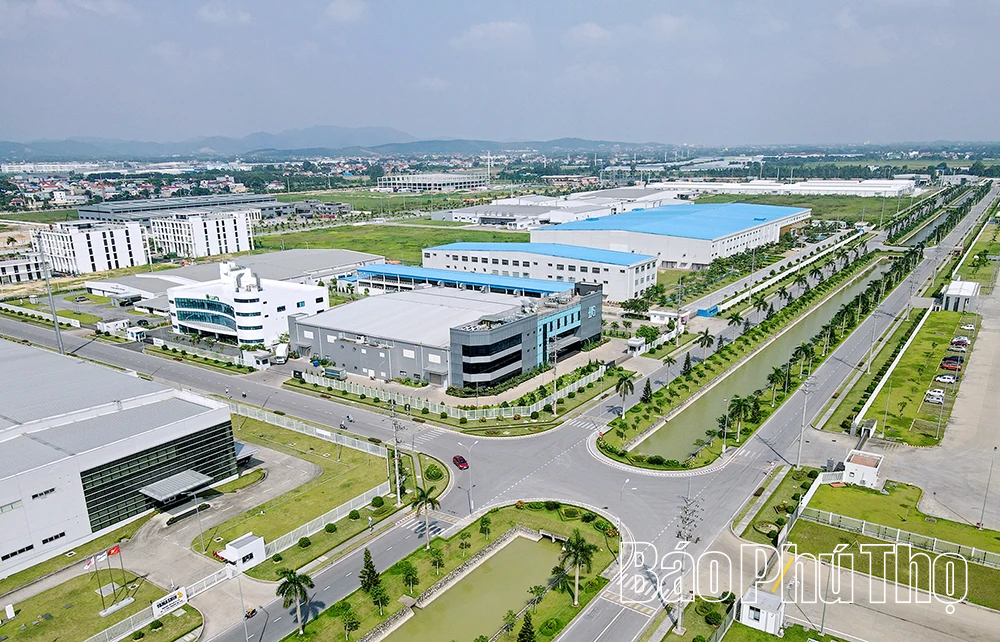 Phát triển công nghiệp xanh, bền vững