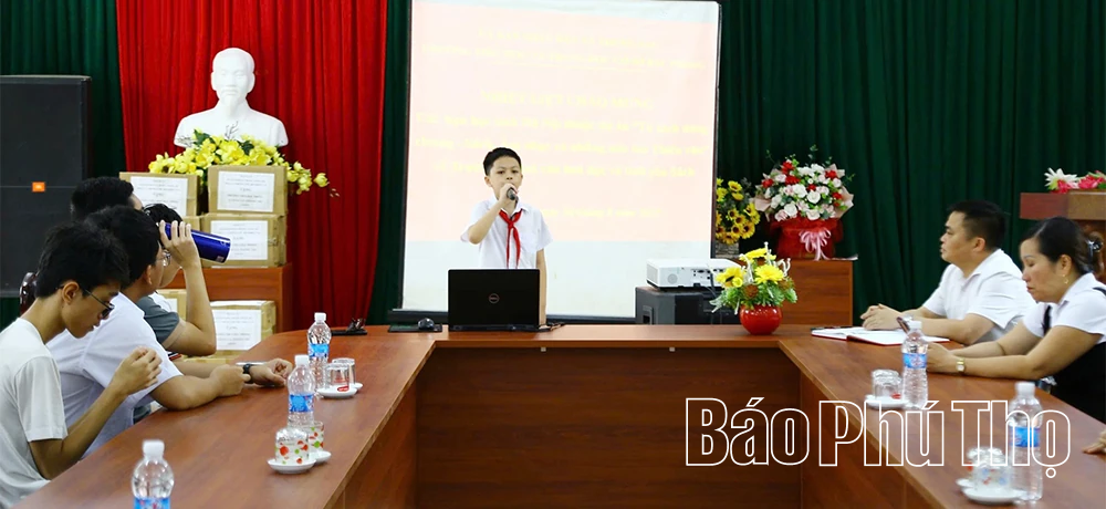 Lan toả văn hoá đọc và tình yêu sách đến học sinh xã Thung Nai