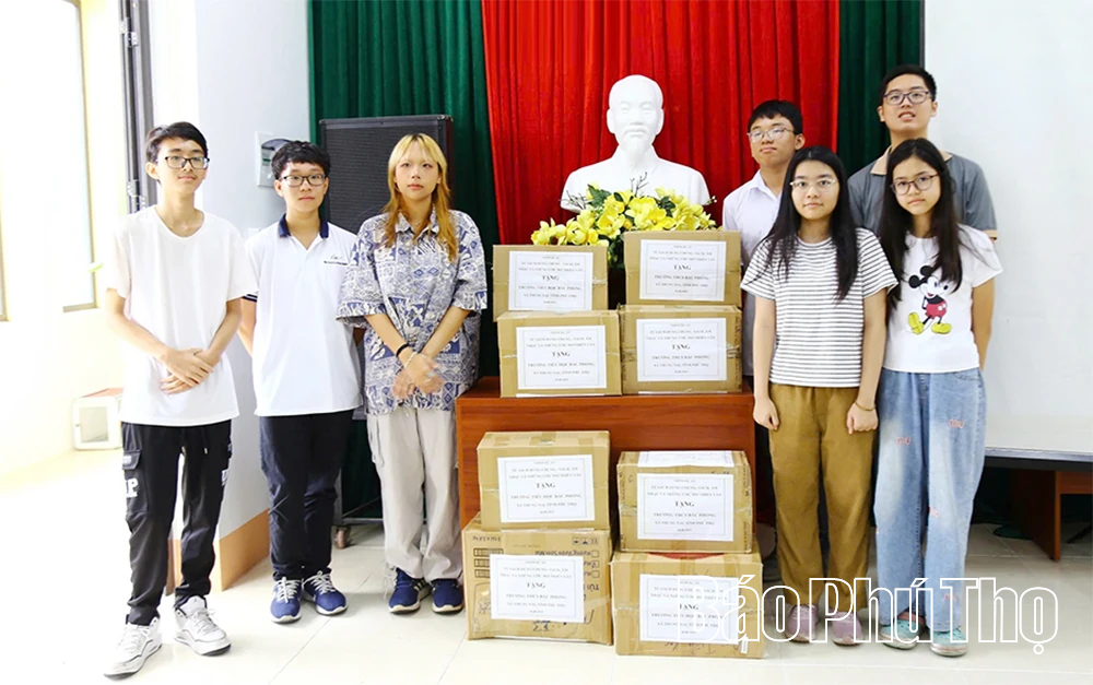 Lan toả văn hoá đọc và tình yêu sách đến học sinh xã Thung Nai