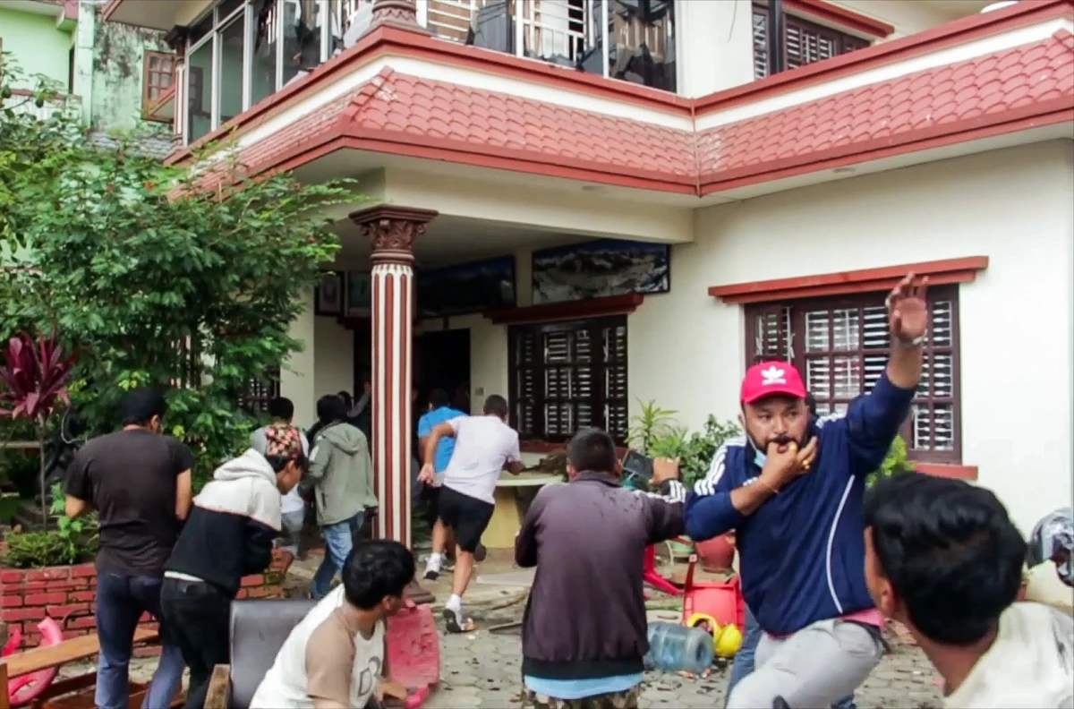 Thủ tướng Nepal tuyên bố từ chức để giải quyết bất ổn chính trị trong nước