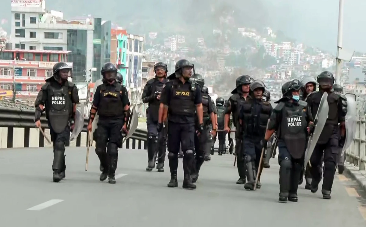 Thủ tướng Nepal tuyên bố từ chức để giải quyết bất ổn chính trị trong nước