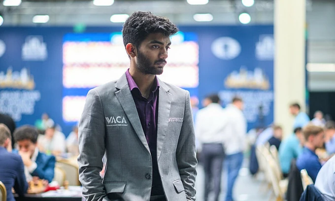 Vua cờ Gukesh thua ván tiêu chuẩn thứ ba liên tiếp