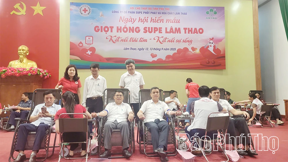 Ngày hội hiến máu “Giọt hồng Supe Lâm Thao”