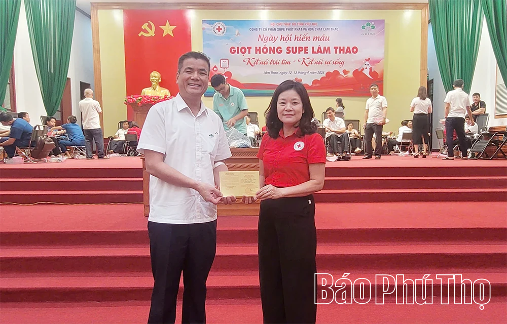 Ngày hội hiến máu “Giọt hồng Supe Lâm Thao”