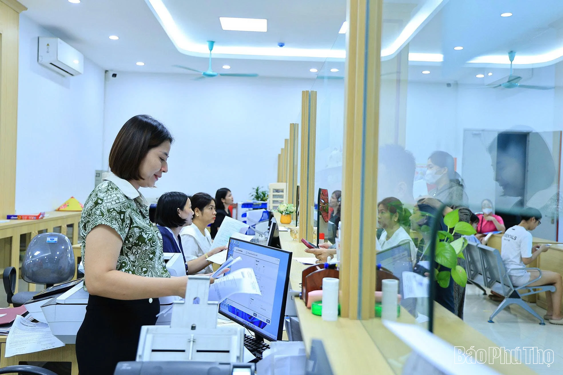 Xã Phù Ninh: Cải cách thủ tục hành chính, nâng cao chất lượng phục vụ người dân