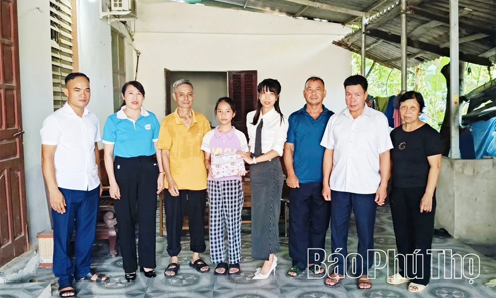 Viết tiếp ước mơ đến trường của em