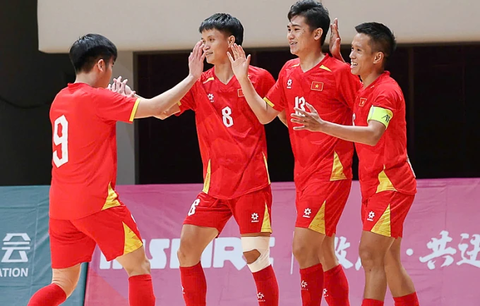 Futsal Việt Nam thắng 9-1 ở giải châu Á