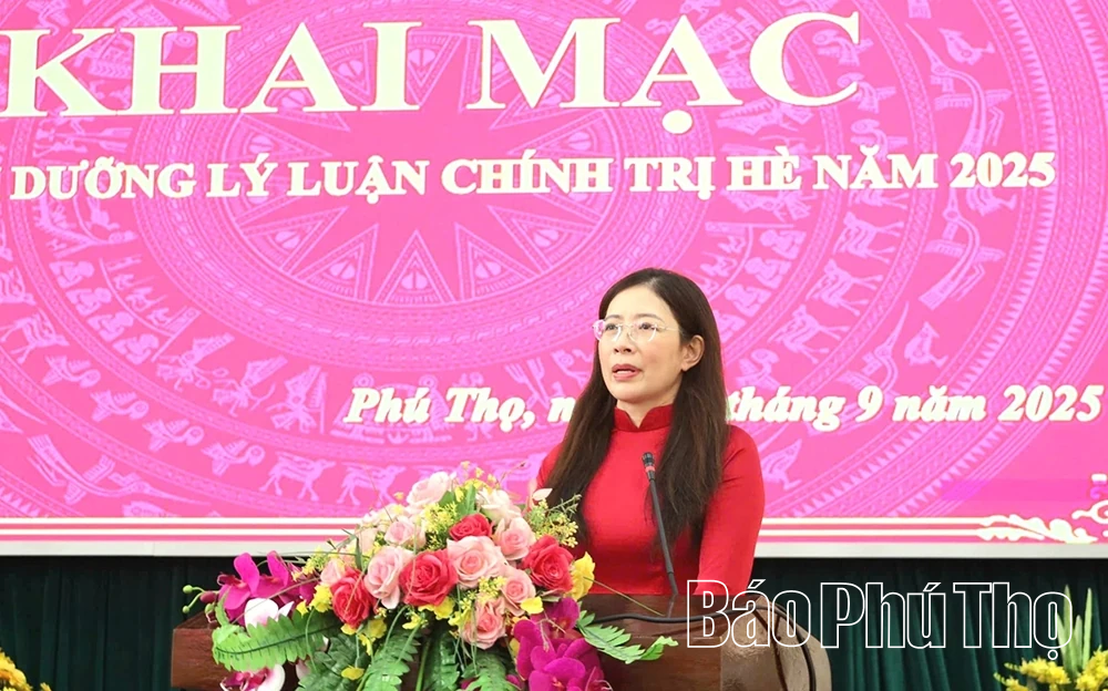 Khai mạc lớp bồi dưỡng lý luận chính trị hè năm 2025