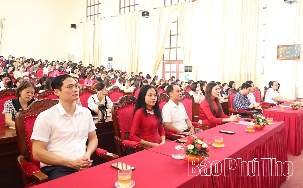 Khai mạc lớp bồi dưỡng lý luận chính trị hè năm 2025