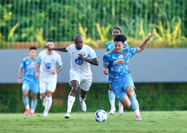 Đội tuyển Việt Nam xây hàng thủ toàn Tây: Quyết thắng Malaysia và vô địch AFF Cup