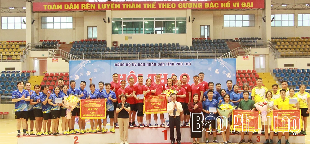 Bế mạc Hội thao chào mừng thành công Đại hội Đảng bộ UBND tỉnh