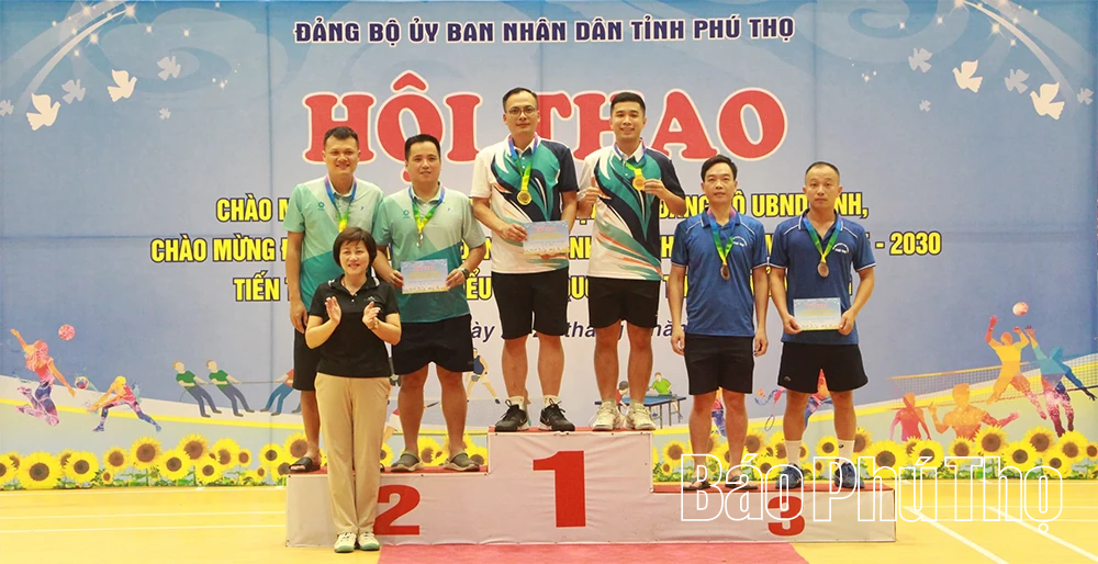 Bế mạc Hội thao chào mừng thành công Đại hội Đảng bộ UBND tỉnh