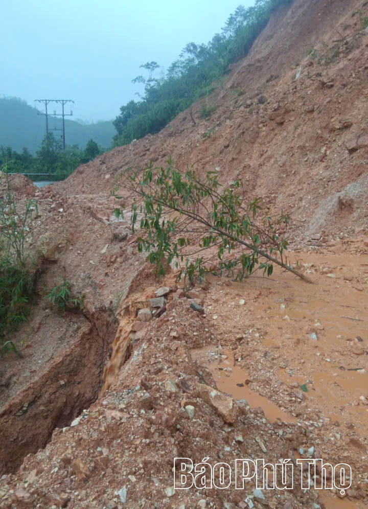 Trên 1.200 người dân khu vực Hoà Bình phải di dời đến nơi an toàn