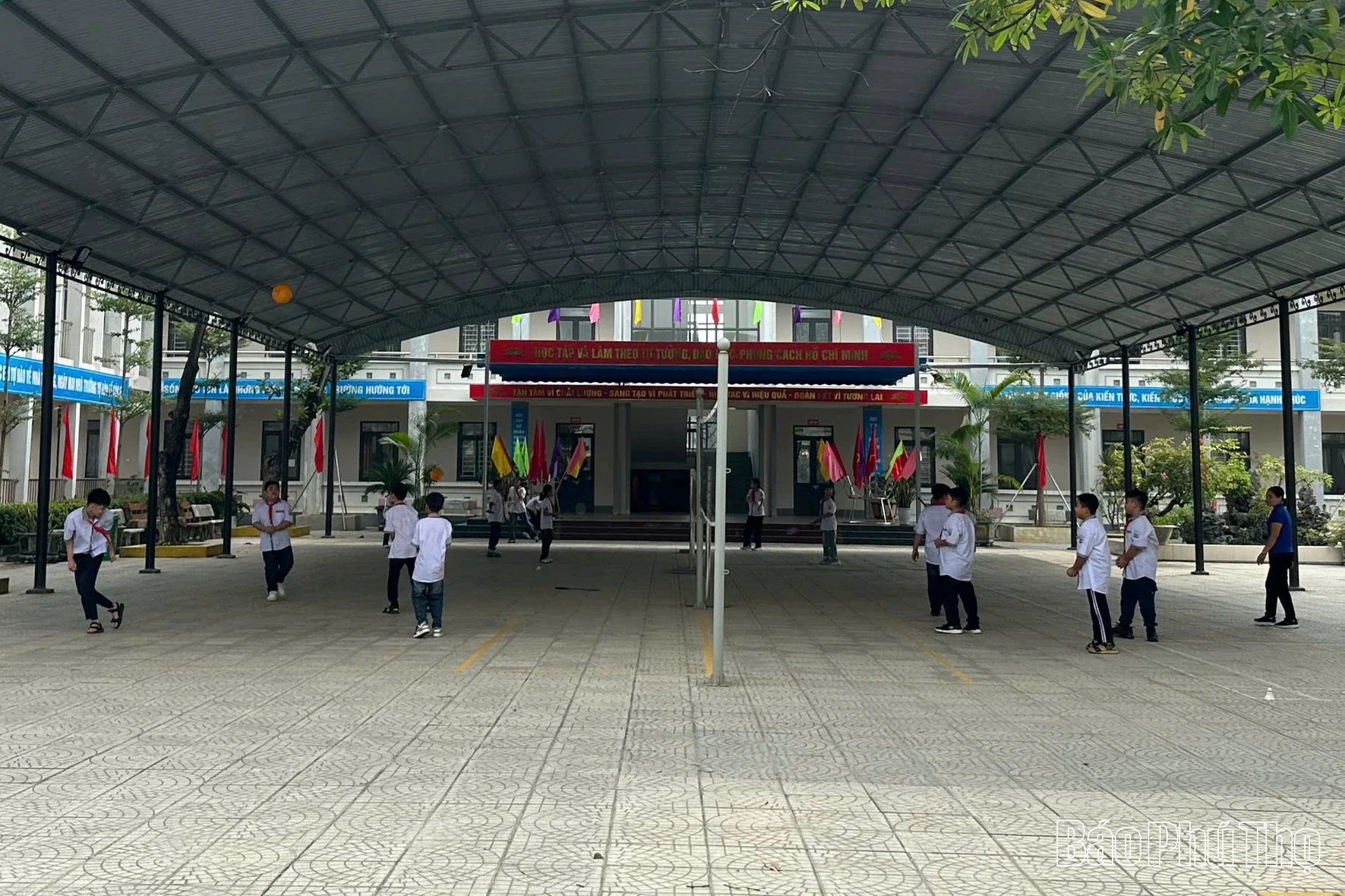 Các cơ sở giáo dục chủ động ứng phó bão số 11