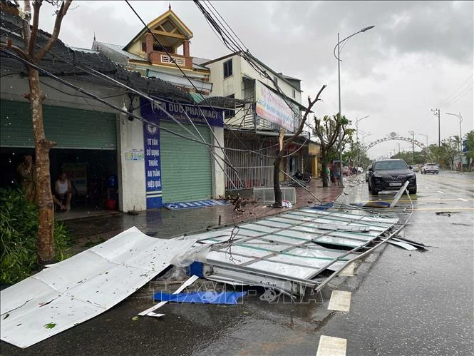 Thủ tướng Chính phủ yêu cầu khẩn trương khắc phục hậu quả bão số 10 và mưa lũ