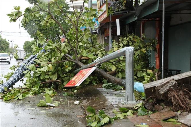 Thủ tướng Chính phủ yêu cầu khẩn trương khắc phục hậu quả bão số 10 và mưa lũ