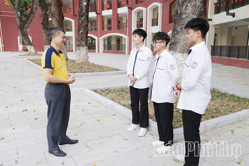 Trường THPT Trần Phú xây dựng học đường không khói thuốc