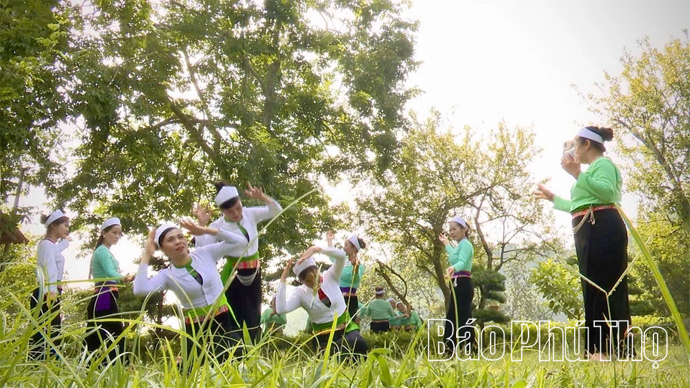 Xóm Đồng Chúi giữ hồn chiêng Mường