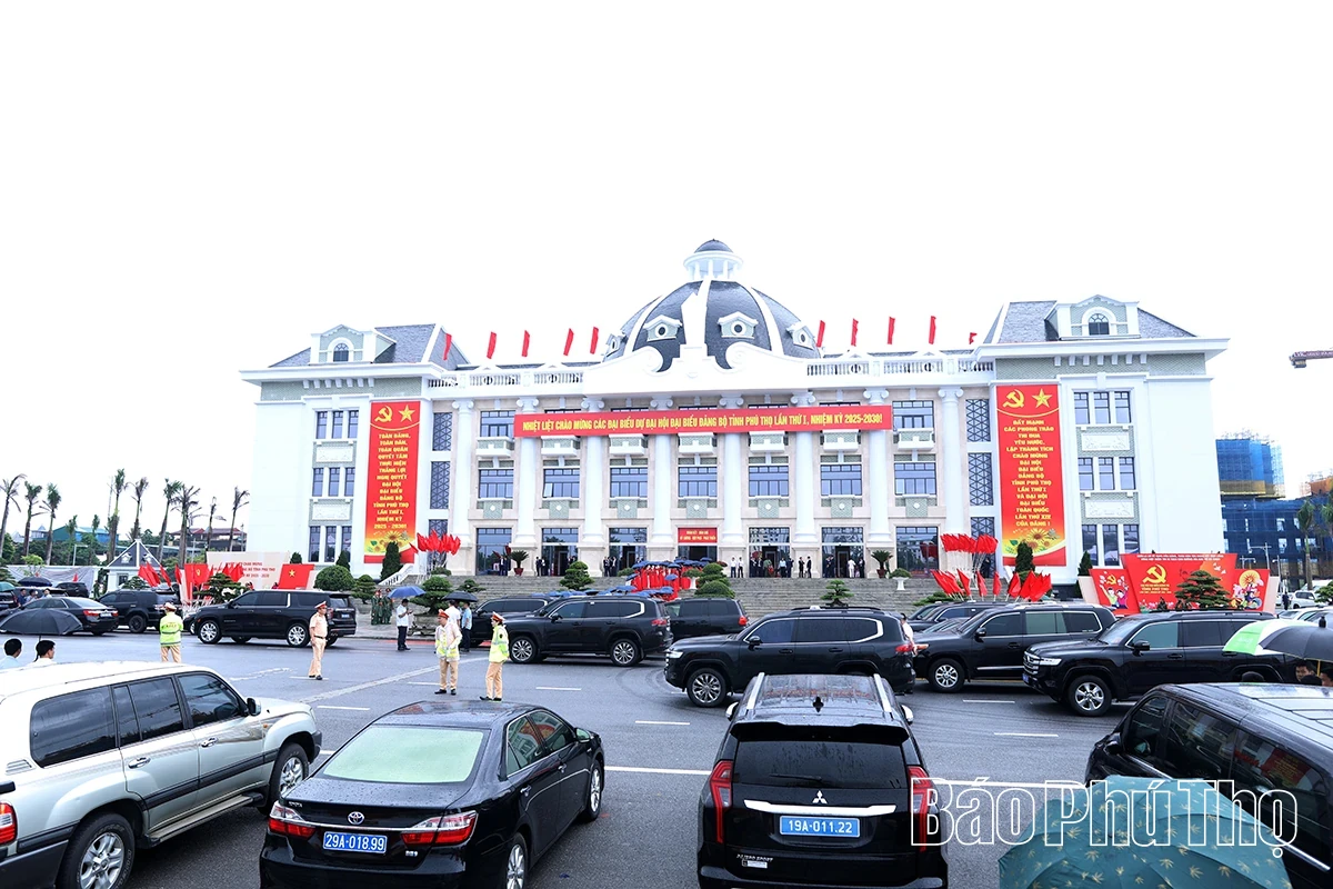 Hân hoan ngày hội lớn