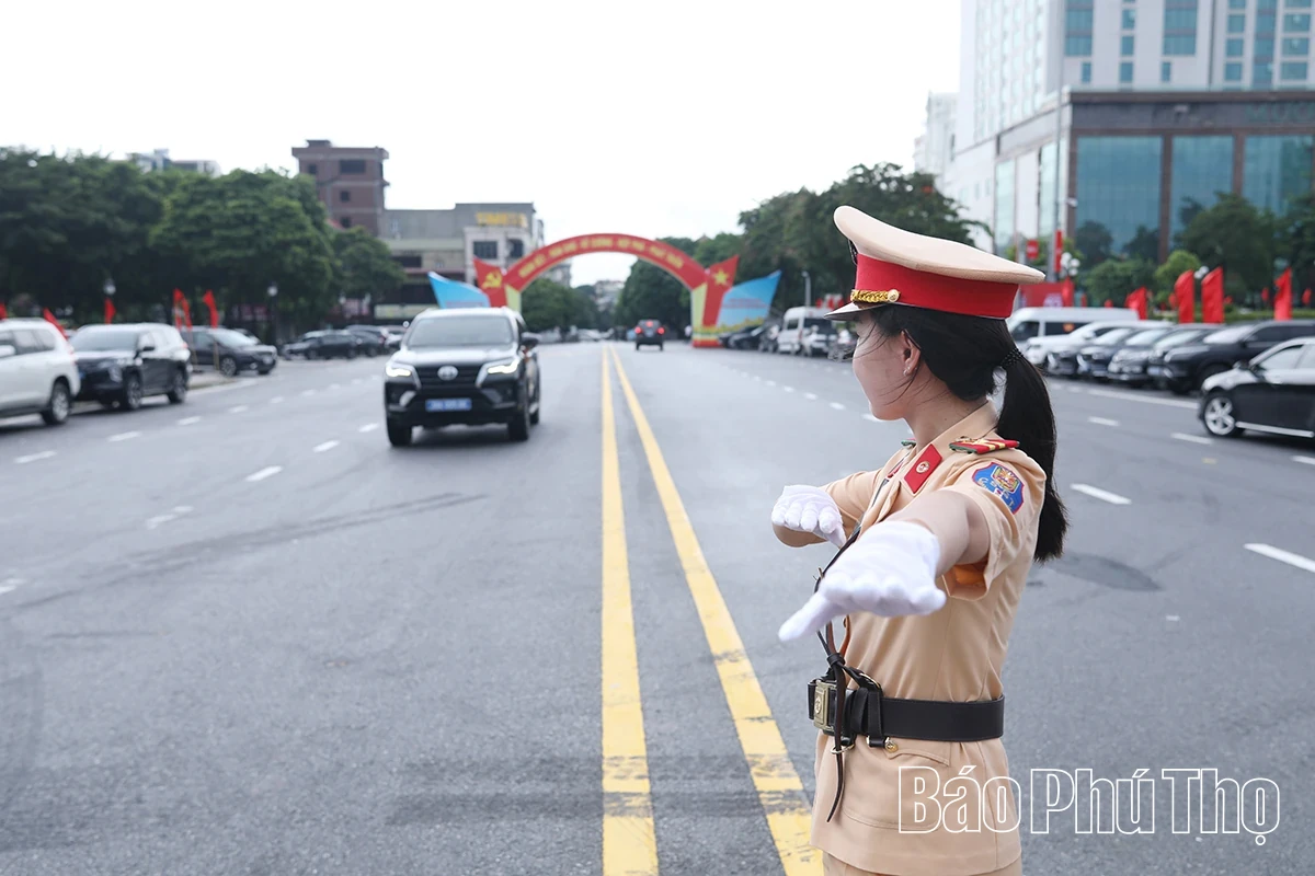 Hân hoan ngày hội lớn