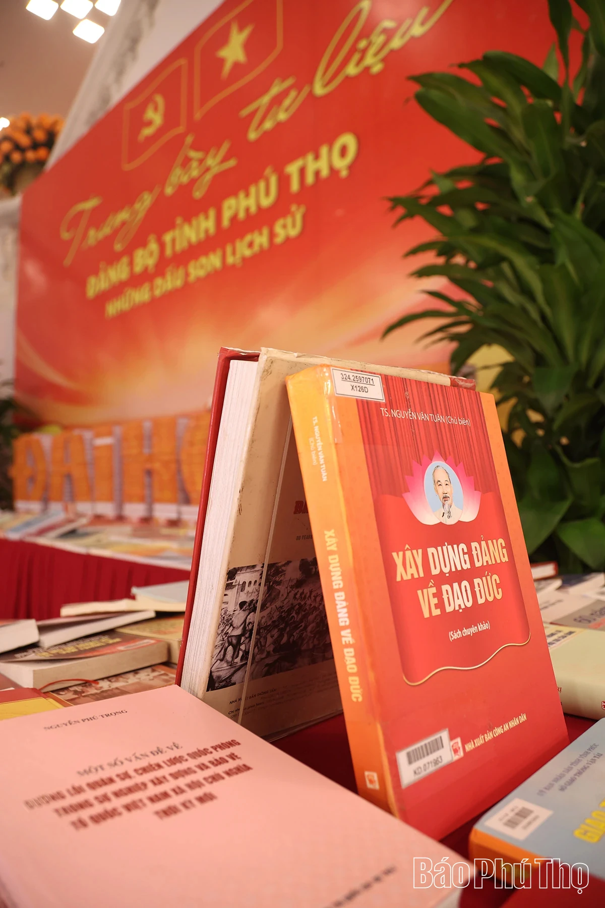 Hân hoan ngày hội lớn