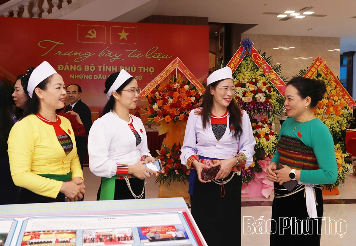Hân hoan ngày hội lớn