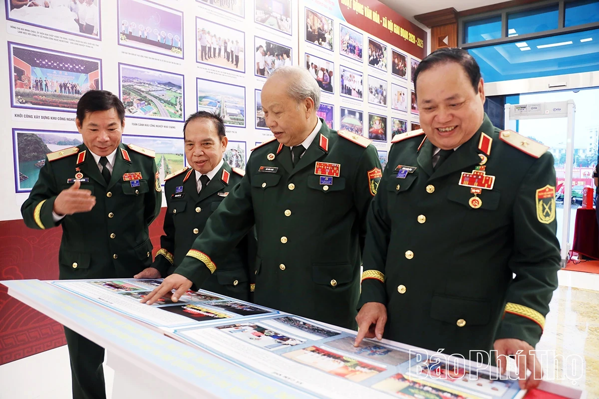 Hân hoan ngày hội lớn