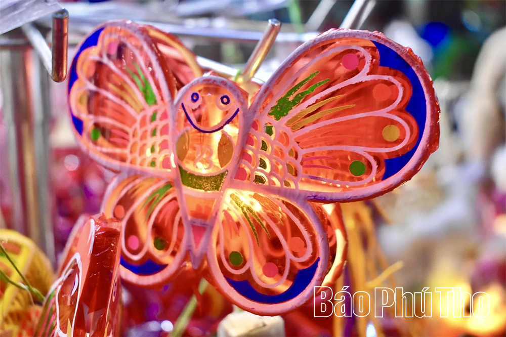 Mỗi món đồ chơi, một “mảnh” Trung thu