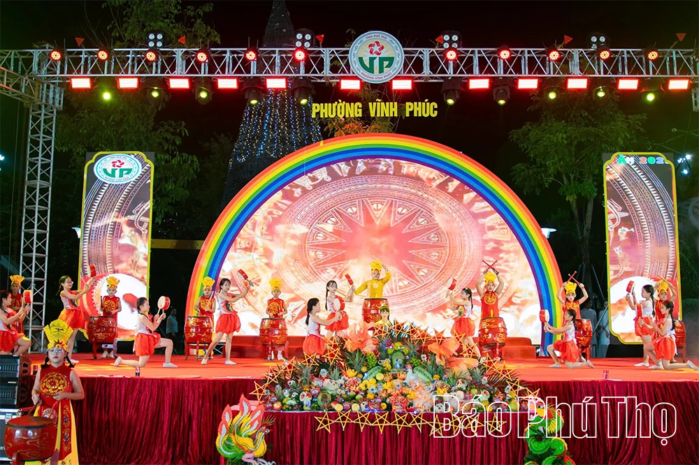 Rộn ràng Đêm hội Trăng Rằm 2025 tại phường Vĩnh Phúc