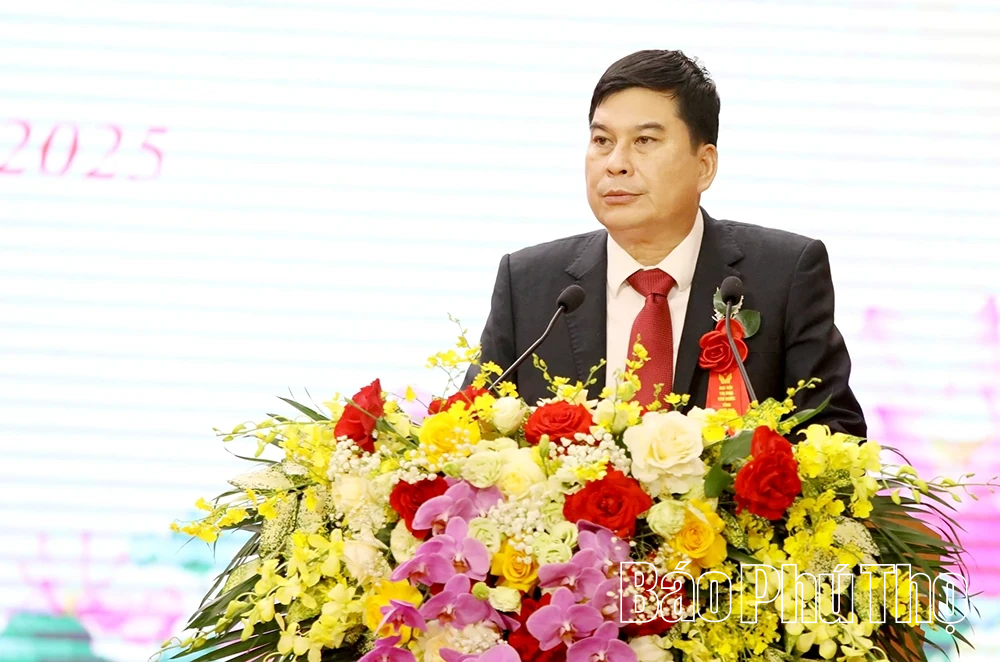 Khát vọng cống hiến - sức mạnh thi đua yêu nước trên Đất Tổ